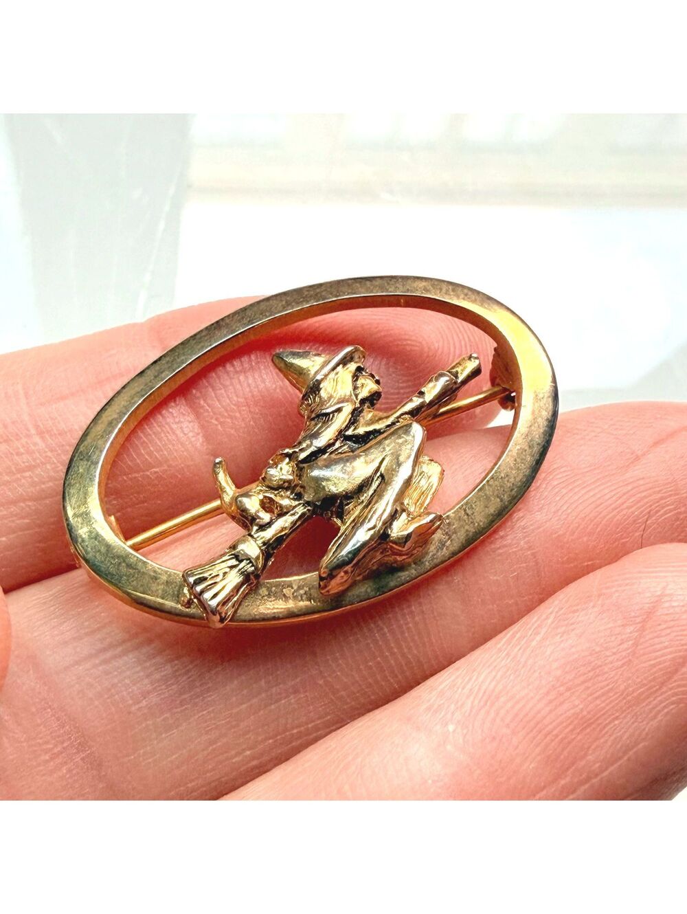 VTG Gold Tone Witch on Broom Oval Halloween Brooch Pin